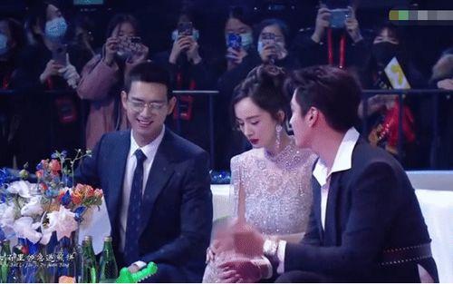 星光大赏在线吃瓜,网友在线吃瓜，明星幕后趣事大揭秘