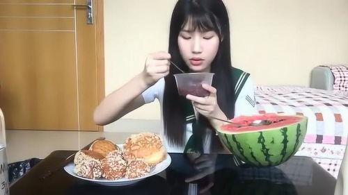 吃瓜群木偶姐姐,网络红人的魅力与影响力