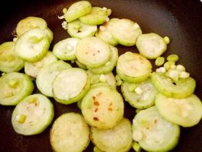 吃瓜的柴蛋,吃瓜群众柴蛋的趣味生活点滴