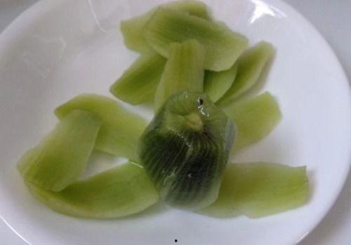 竹瓜蘸白糖吃,竹瓜蘸白糖的独特风味体验  第3张