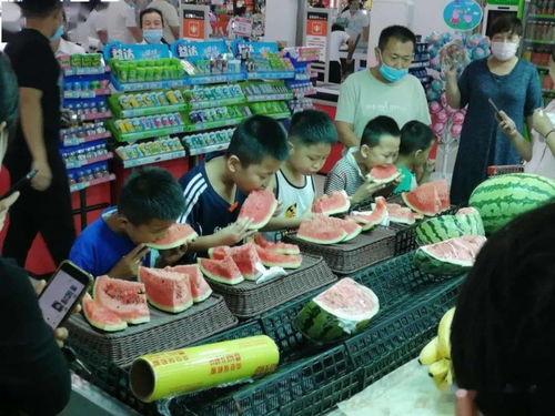 吃瓜比赛商场,商场吃瓜比赛狂欢盛况  第3张