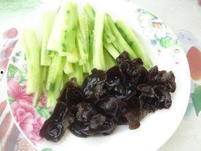 木耳和小瓜炒鸡蛋可以吃,营养美味家常菜  第2张