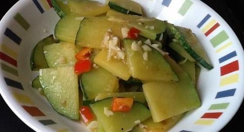 吃大瓜长肉吗,吃大瓜真的会长胖吗？揭秘水果热量与体重关系  第2张